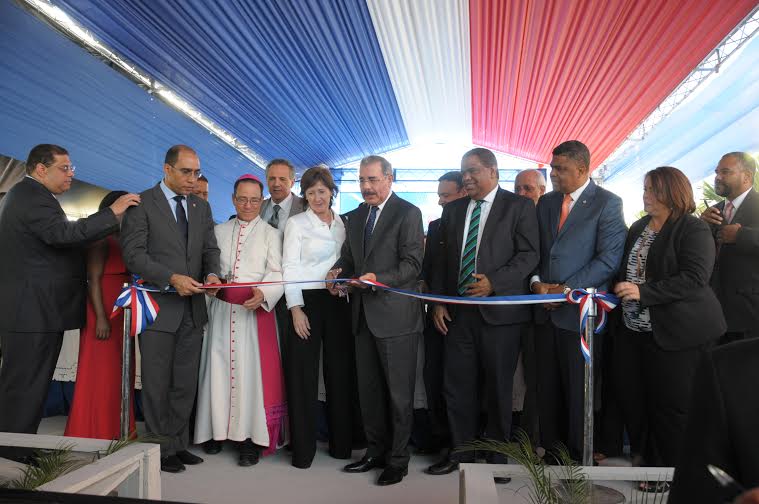 Ultimo Diario Presidente Danilo Medina Inaugura Estancia Infantil En